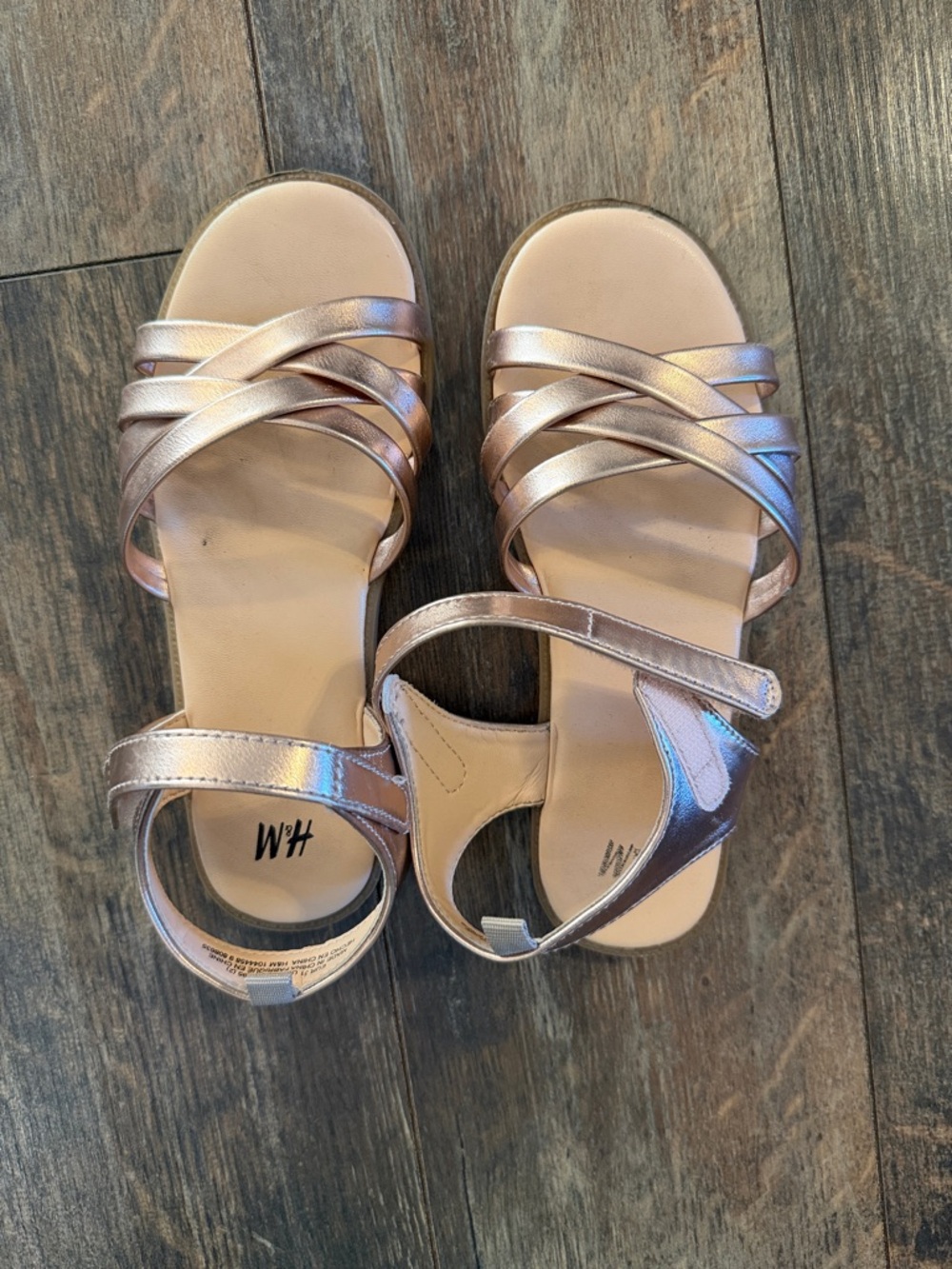 H&M Metallic Rose Gold Girls' Strappy Sandals - Picture 2 of 5